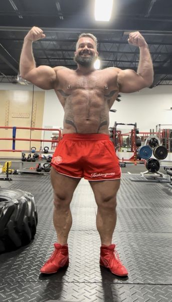 TopHairyMuscle